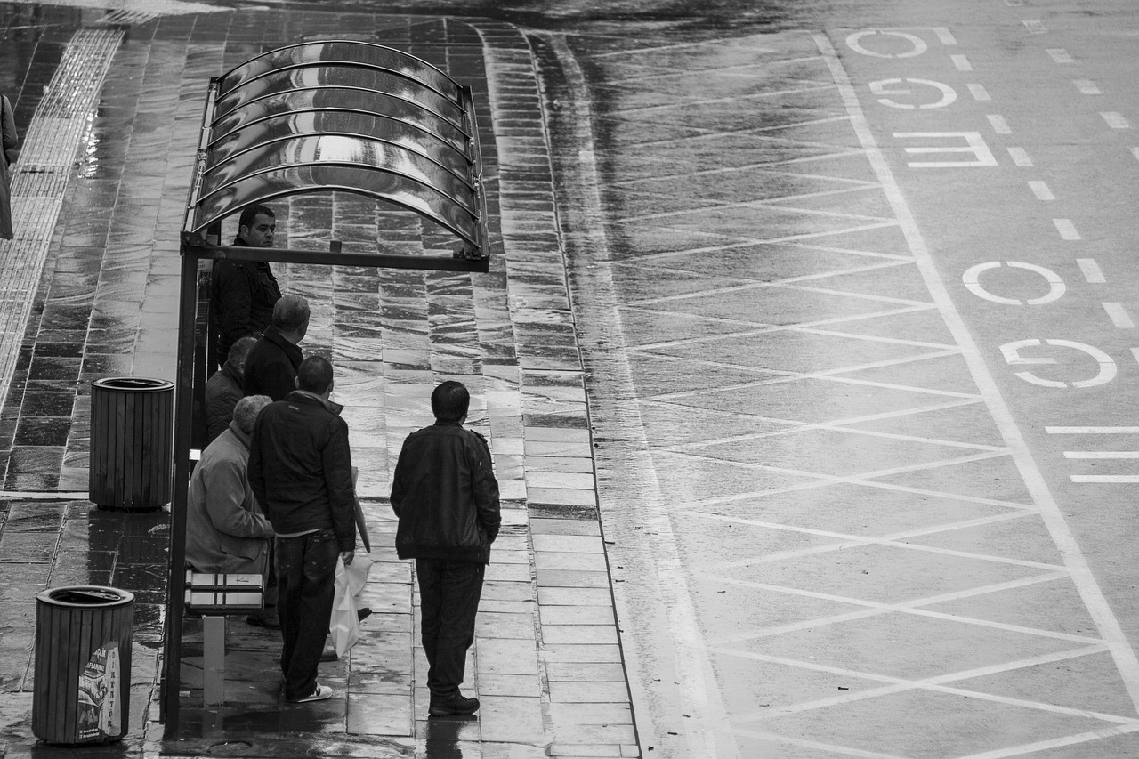 大叔適渴而止,都市溫情救贖的最新章節