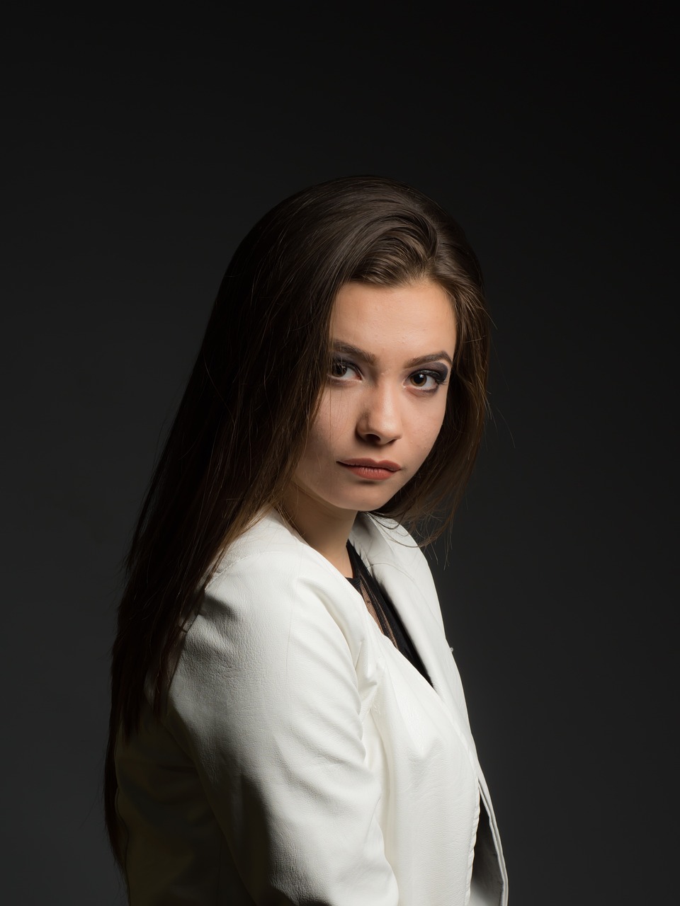 秦嵐最新短發,時尚魅力的完美展現