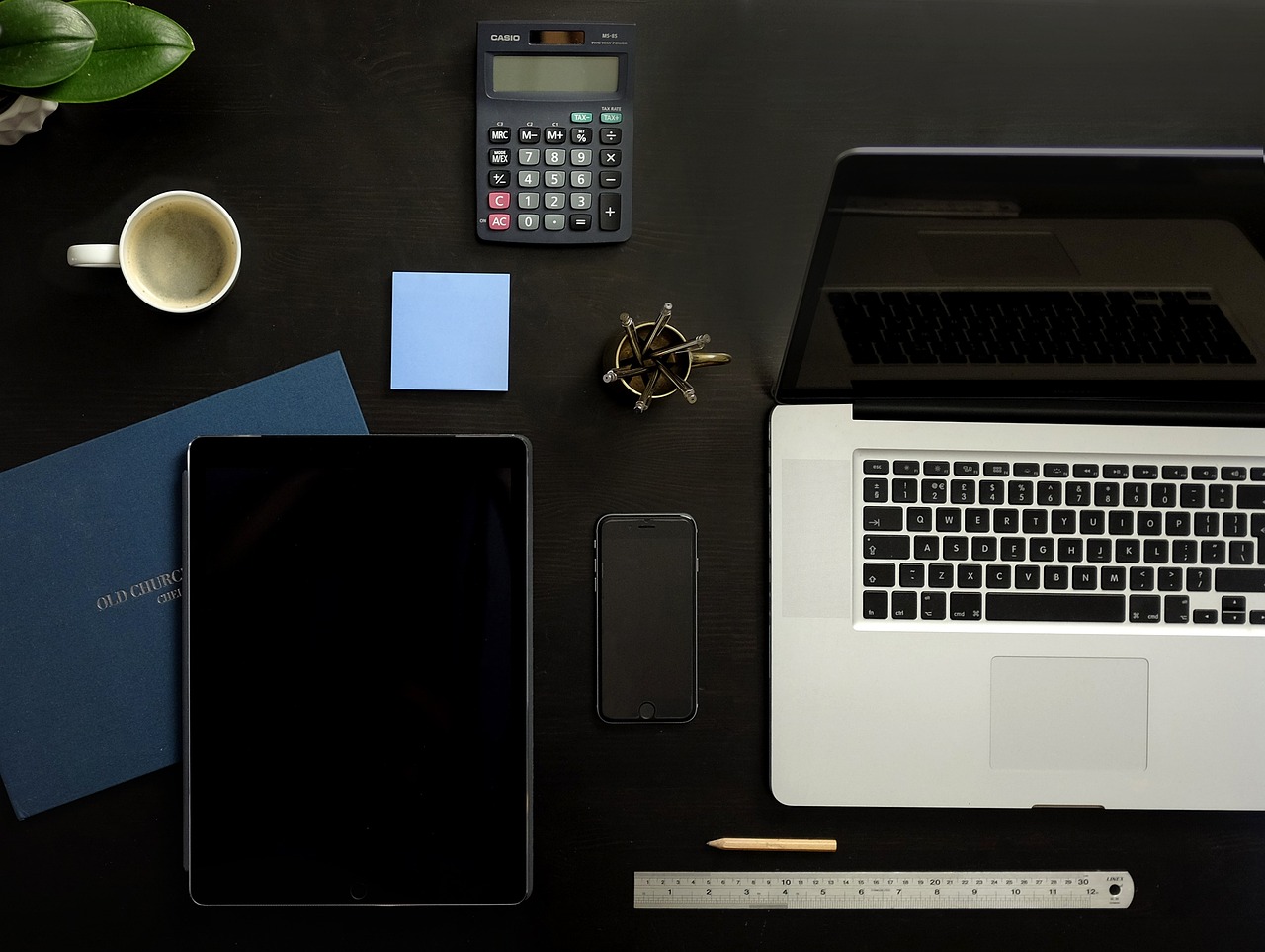 標(biāo)桌最新設(shè)計(jì)與技術(shù)革新引領(lǐng)潮流風(fēng)潮