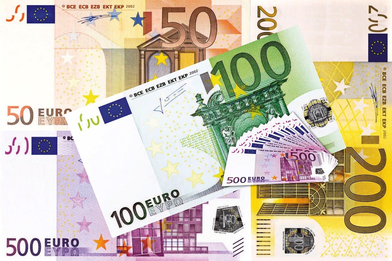 今日香蕉最新價(jià)格及市場(chǎng)走勢(shì)與影響因素分析概覽